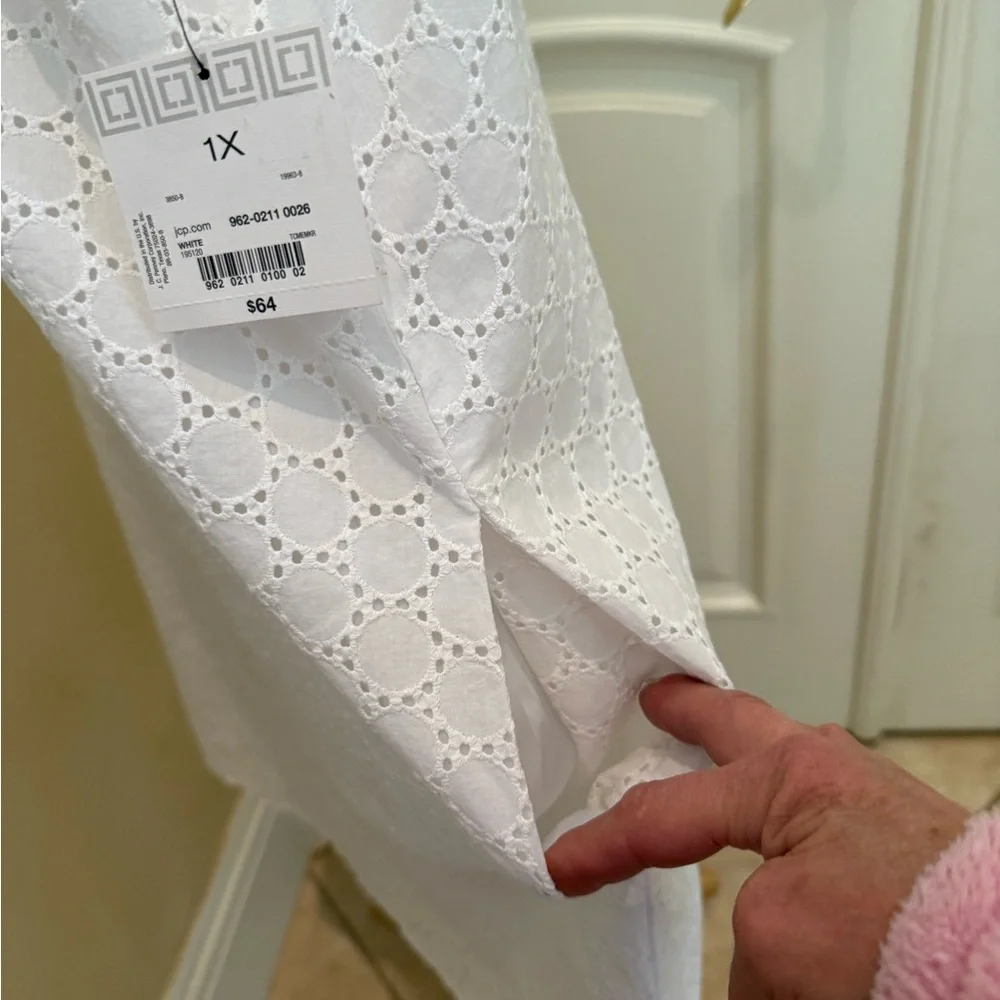 NWT Elegant White eyelet Sleeveless Dress - Picture 5 of 5